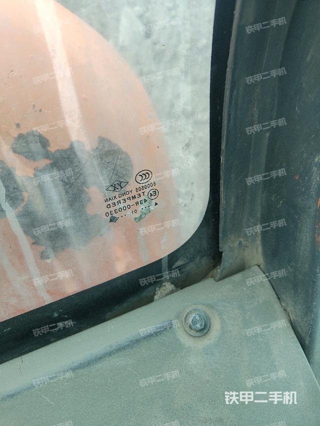 后窗玻璃角標(biāo)（駕駛室部分）