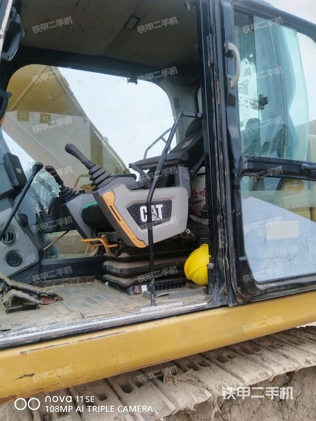 座椅右側(cè)控制臺/鑰匙門/油門/含右手柄（駕駛室部分）