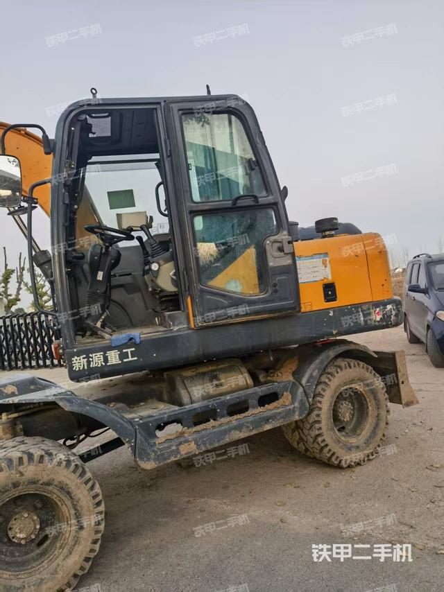 駕駛室頂部（整機(jī)外觀）