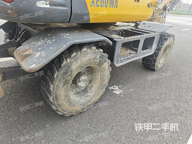 單側履帶整體（整機外觀）