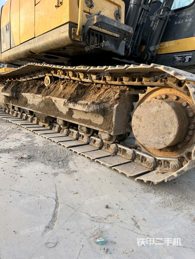 单侧履带整体（整机外观）