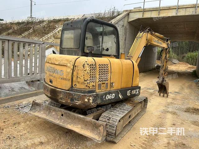 柳工CLG906D挖掘机