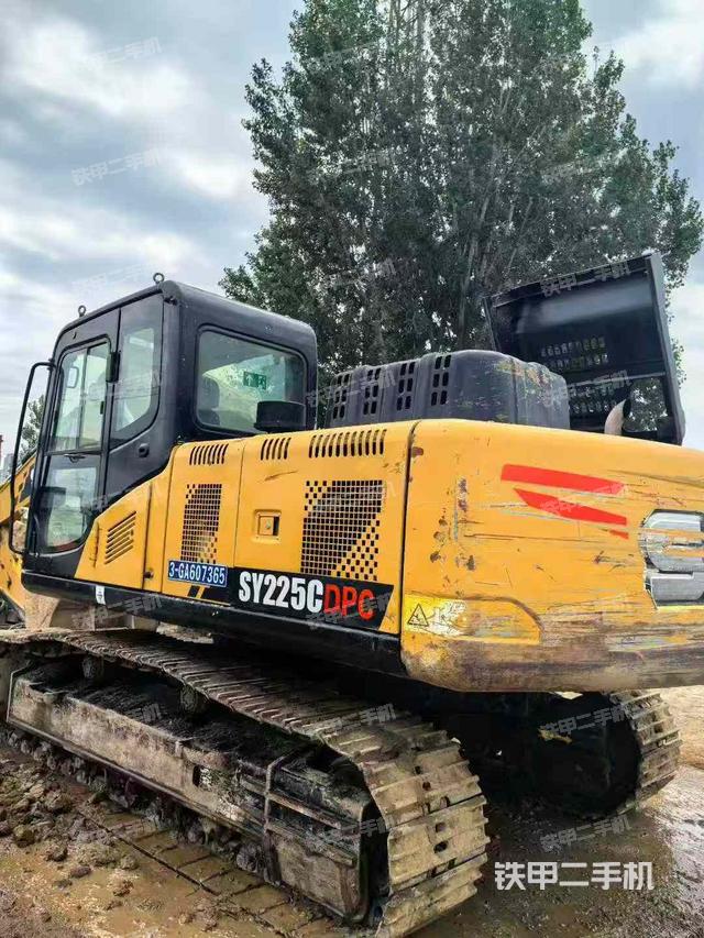 駕駛室整體（整機(jī)外觀）