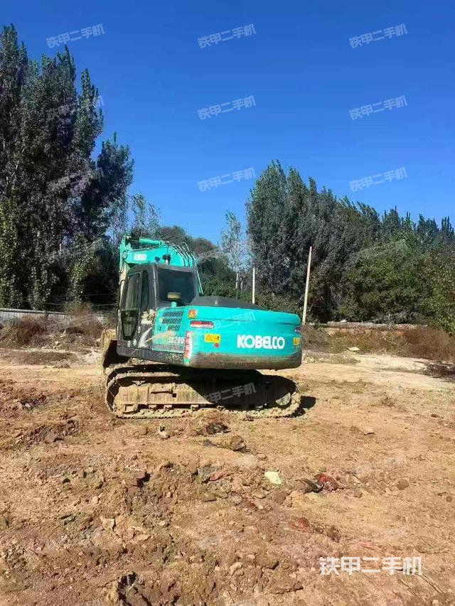 駕駛室頂部（整機(jī)外觀）