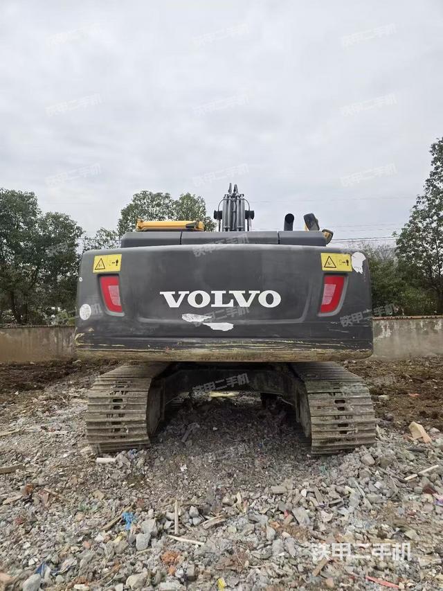 整機右后45°（整機外觀）