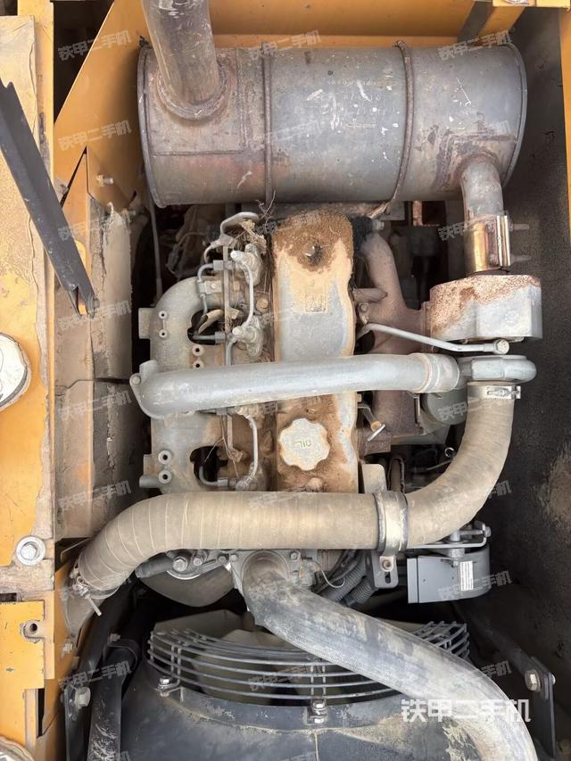 中央回转接头特写（上车部件）