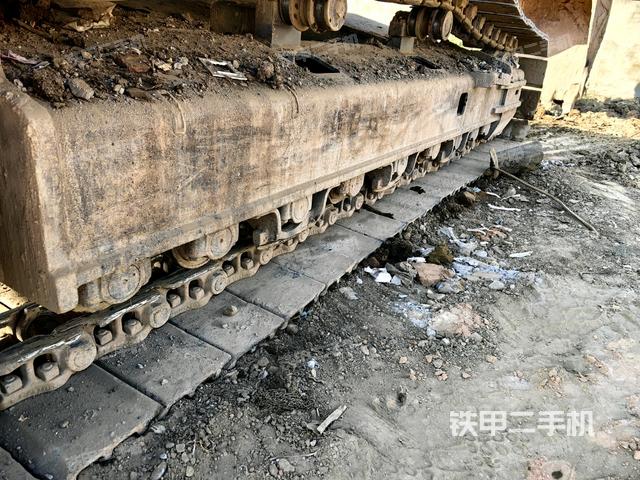 右側(cè)履帶整體（行走機(jī)構(gòu)）