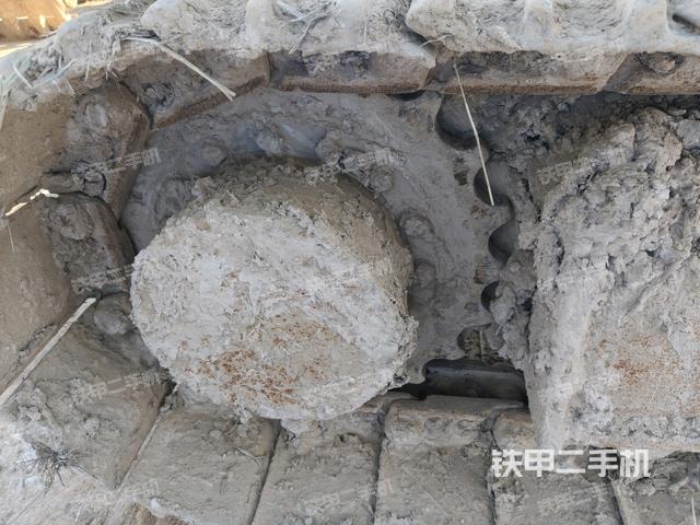 右驅(qū)動(dòng)輪（行走機(jī)構(gòu)）