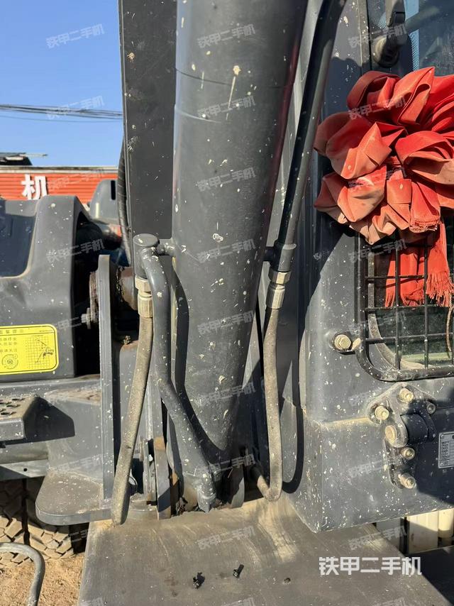 大臂根部?斜（工作和回轉(zhuǎn)裝置）