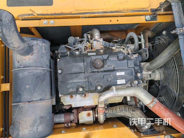 發(fā)動機(jī)整體俯視（整機(jī)外觀）