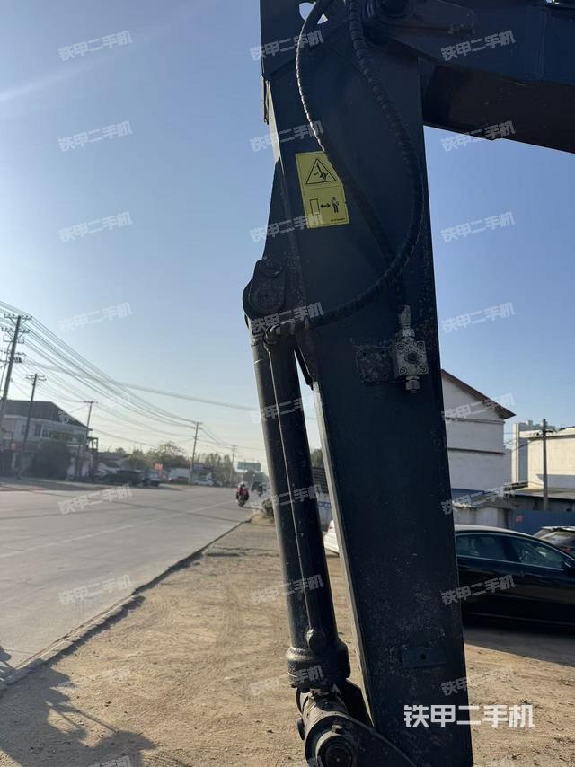 小臂整體左后（工作和回轉(zhuǎn)裝置）