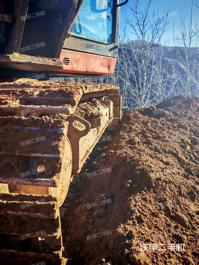 單側(cè)履帶整體（整機(jī)外觀）