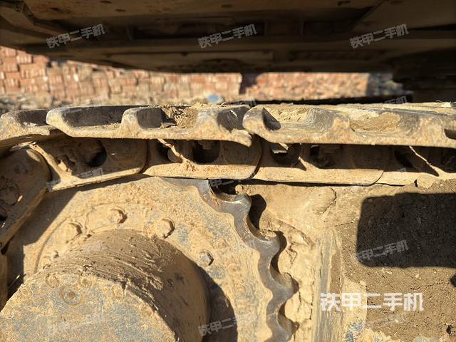 單側(cè)履帶整體（整機(jī)外觀）