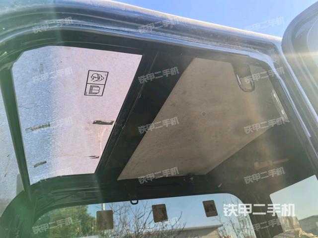  驾驶室正侧（驾驶室部分）