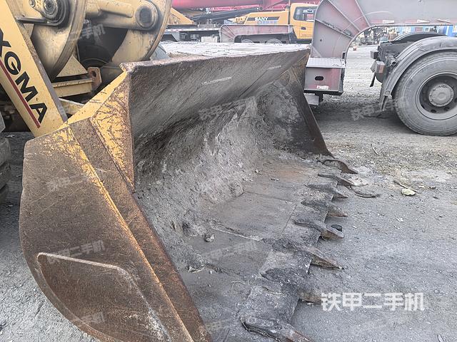 工作裝置整體（整機外觀及大件）