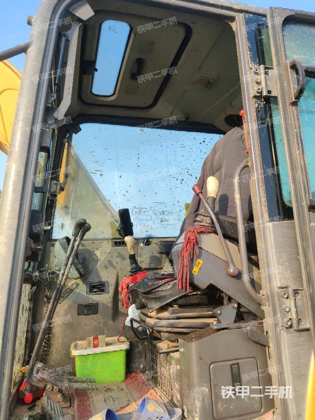 顶棚整体（驾驶室部分）