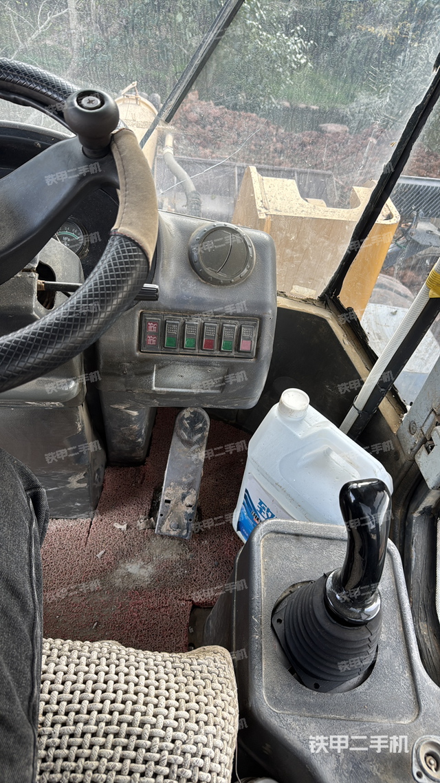 驾驶室操作台（整机外观及大件）