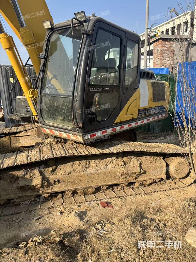 駕駛室整體（整機(jī)外觀）