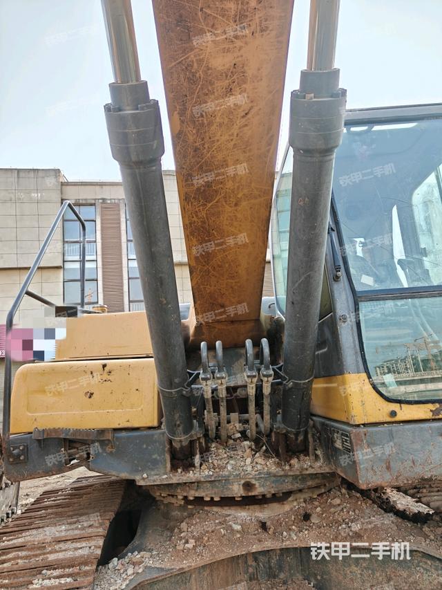 大臂整体 右侧（工作和回转装置）