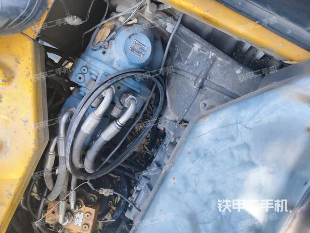 回轉(zhuǎn)馬達和主控閥（整機外觀）