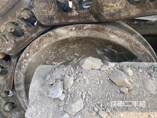 左導(dǎo)向輪（行走機(jī)構(gòu)）