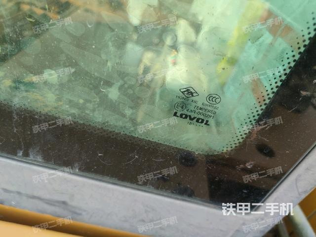 后窗玻璃角标（驾驶室部分）