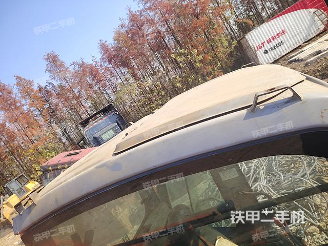 駕駛室頂部（整機(jī)外觀）