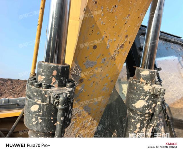 大臂根部?斜視（工作和回轉(zhuǎn)裝置）