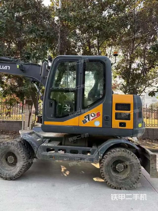 新源XYB70挖掘机