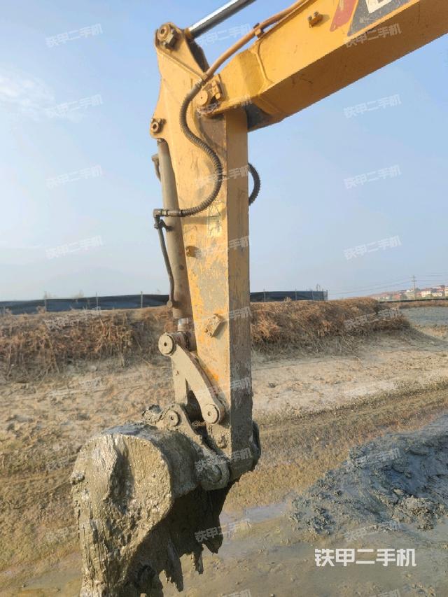 铲斗右后整体（工作和回转装置）