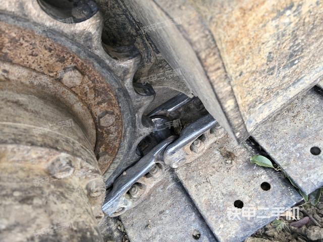 左驅(qū)動(dòng)輪（行走機(jī)構(gòu)）