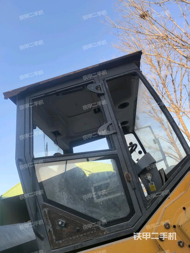 右前45°（压路机整机外观）