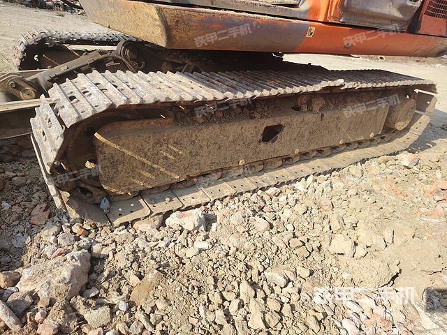 單側(cè)履帶整體（整機(jī)外觀）