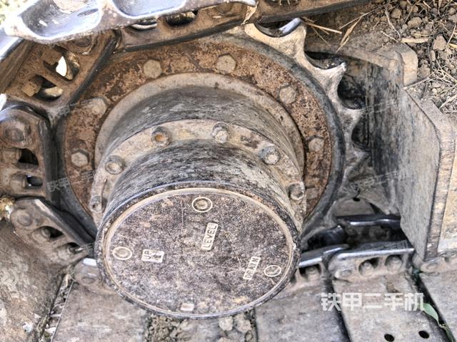 左側(cè)行走馬達(dá)蓋板（行走機(jī)構(gòu)）