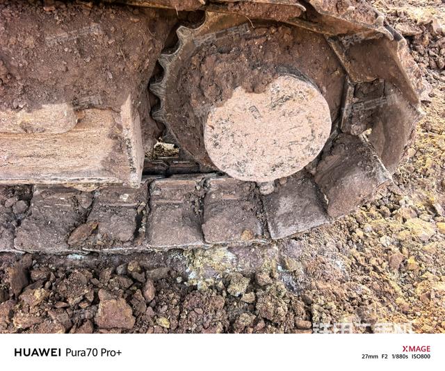 右側(cè)履帶整體（行走機(jī)構(gòu)）