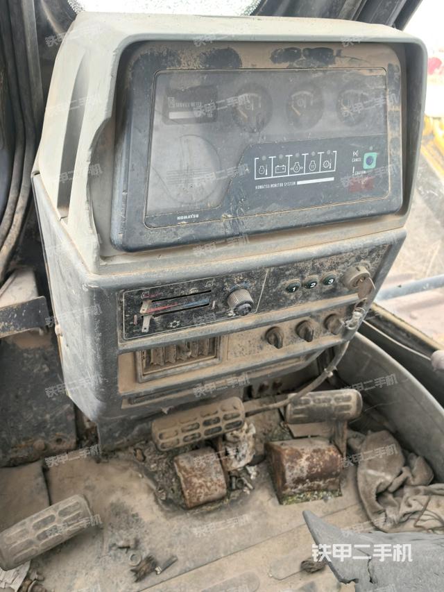 操作手柄左（推土機(jī)駕駛室）