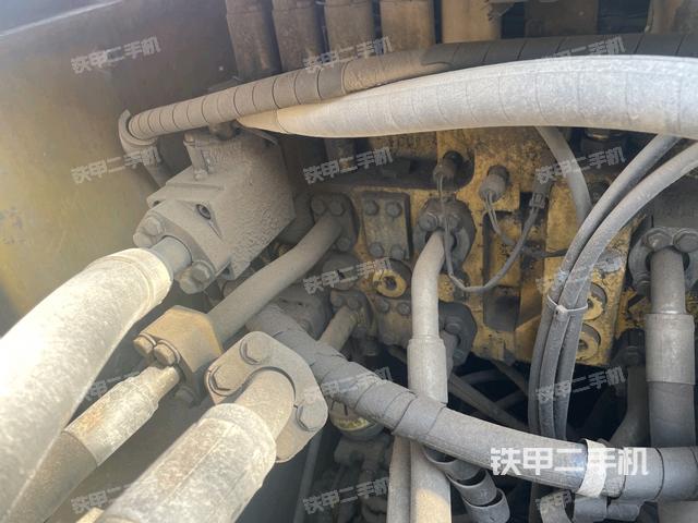 氣門室蓋螺絲特寫（上車部件）