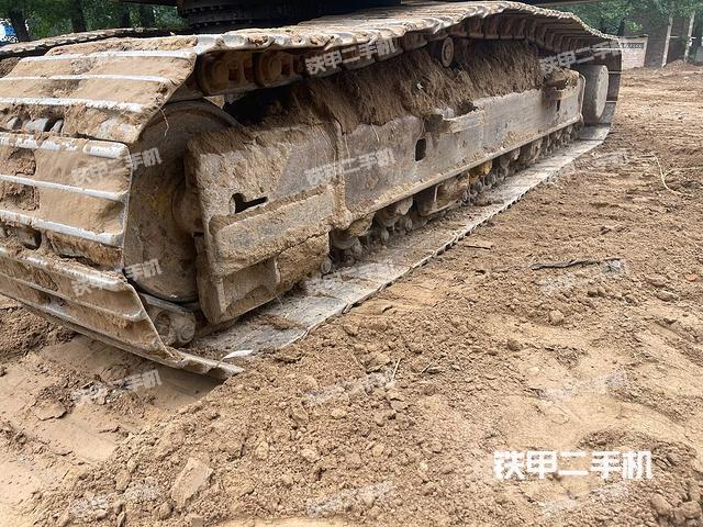 單側(cè)履帶整體（整機(jī)外觀）