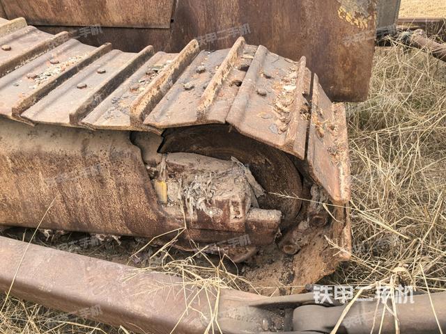 右引導(dǎo)輪（推土機(jī)底盤(pán)及工作裝置）