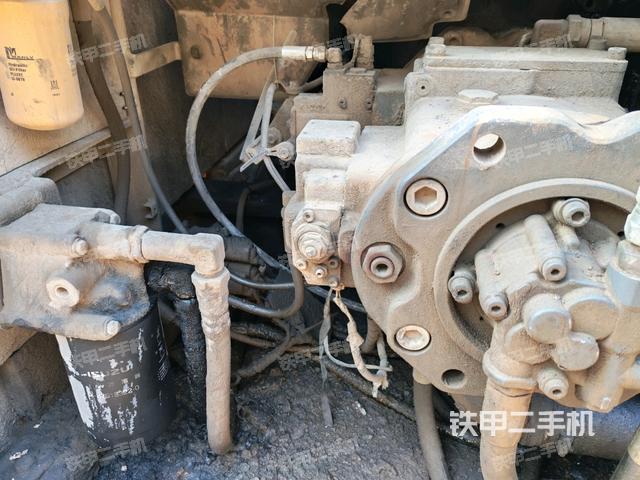 液压泵斜45 左（大件舱室）