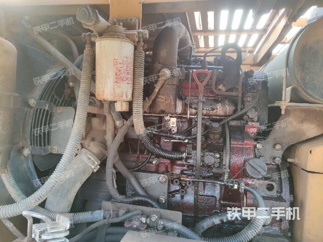 发动机室（上车部件）