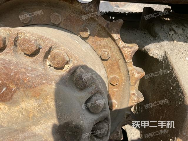 右驅(qū)動(dòng)輪（行走機(jī)構(gòu)）