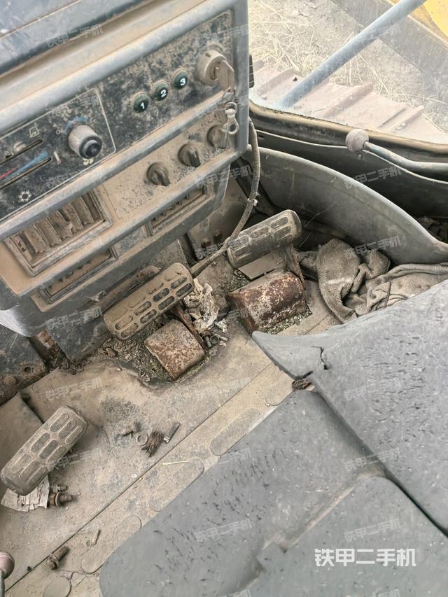 操作手柄右（推土機(jī)駕駛室）