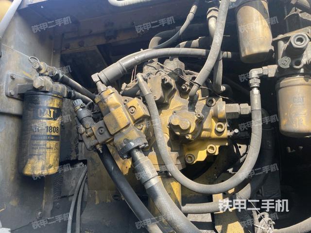 液壓泵斜45?左（大件艙室）