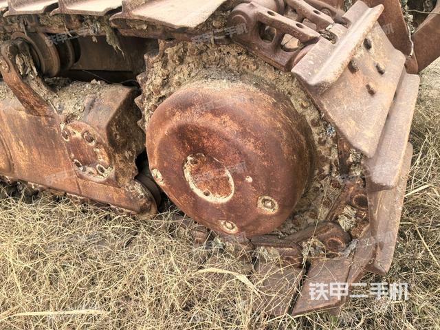 推土鏟右后（推土機(jī)底盤(pán)及工作裝置）