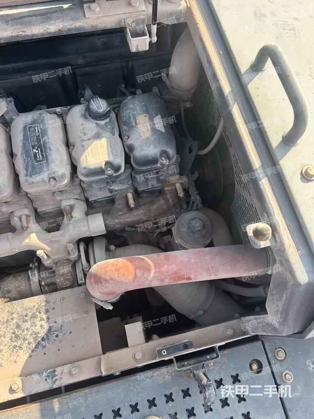 发动机室（上车部件）