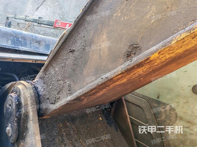 转盘和下车架正前（工作和回转装置）