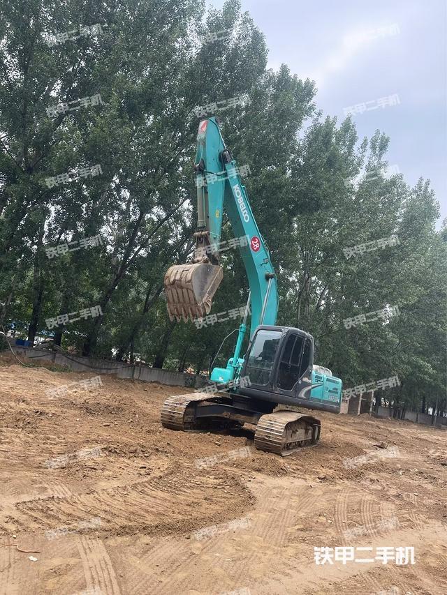 駕駛室頂部（整機(jī)外觀）