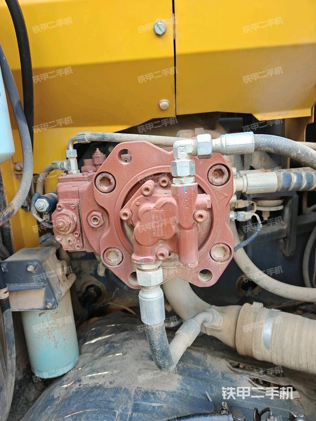 液压泵斜45 左（大件舱室）