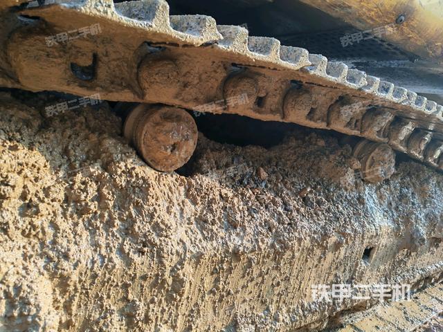 右侧行走马达盖板（行走机构）